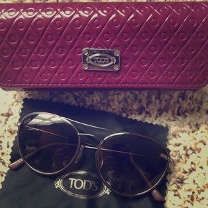 Tod’s Aviators Burgundy Frame